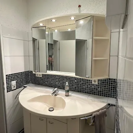 Apartamento Geraeumiges Loft In Zentrum Naehe - Bis 6 Personen *